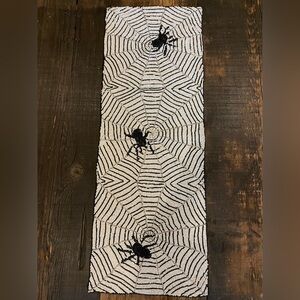 SPOOKY HOLLOW NWT Beaded Black and White Spider Web Table Runner Centerpiece